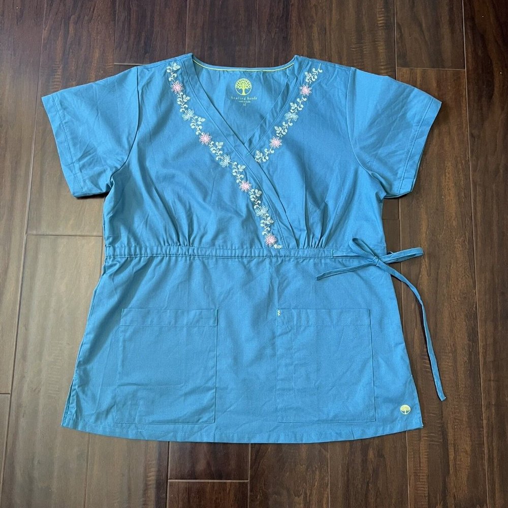 Healing Hands Scrubs XL  Turquoise Embroidered Floral Top